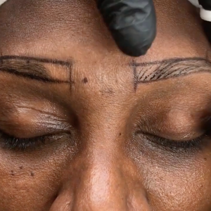 12_MB_FR_LE-MICROBLADING-SUR-MODELE-NO-4