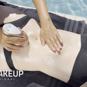 2_AC_FR_LE_MASSAGE_ANTICELLULITE_SUR_MODELE
